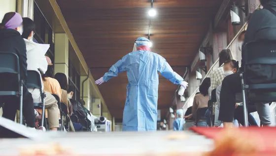 刻苦训练篮球时如何避免受伤的建议_2